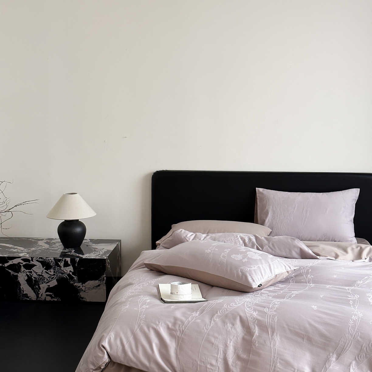 91家纺网 家纺一手货源 找家纺 玉宇阁家居 2026新款全棉纯棉40S大提花四件套 花漫枝