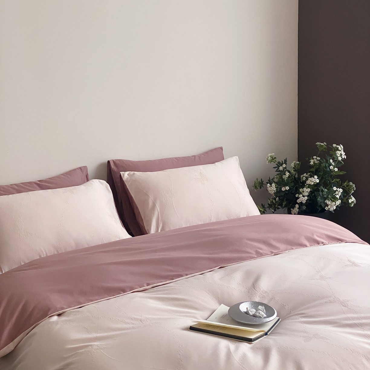 91家纺网 家纺一手货源 找家纺 玉宇阁家居 2026新款全棉纯棉40S大提花四件套 月屿栖蝶