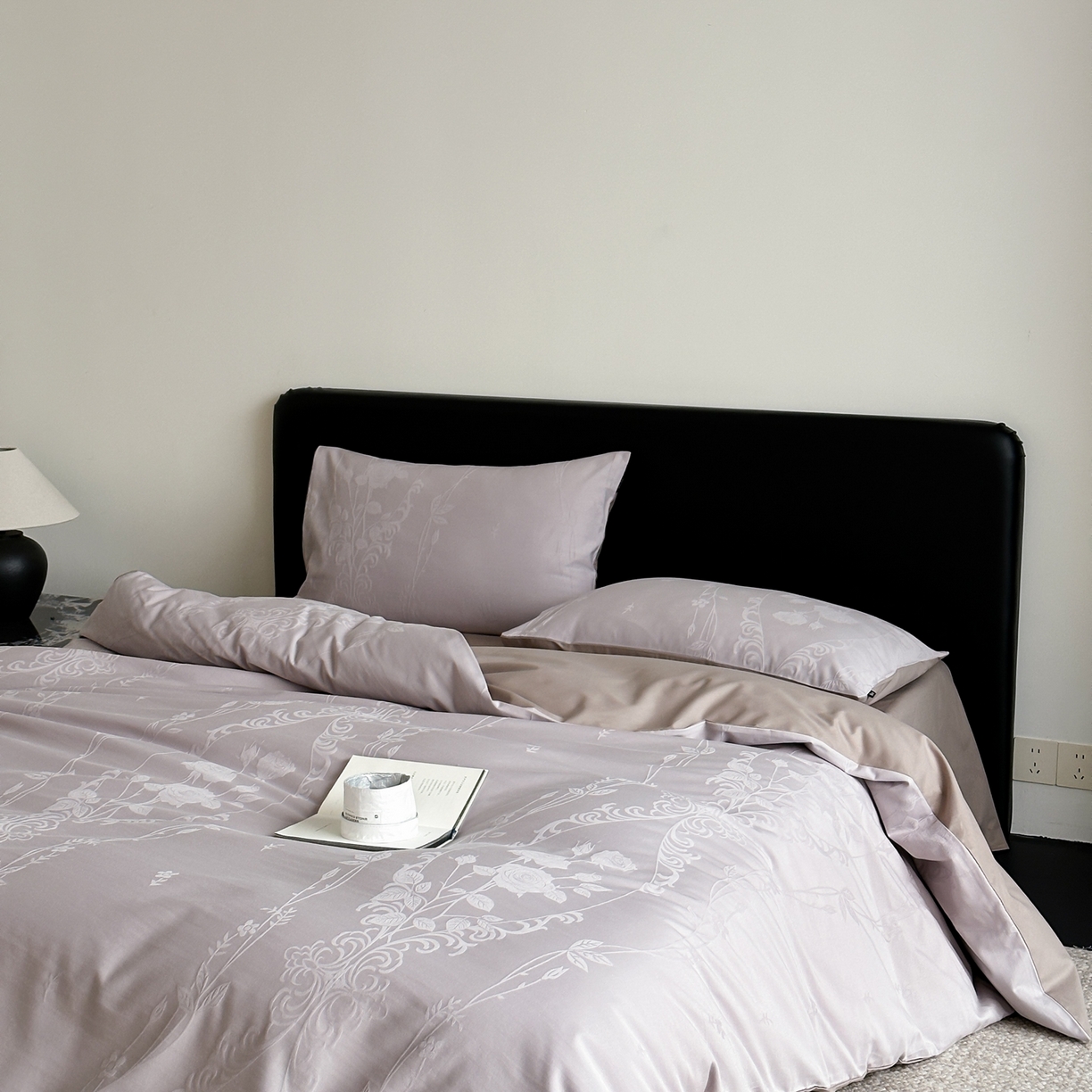 91家纺网 家纺一手货源 找家纺 玉宇阁家居 2026新款全棉纯棉40S大提花四件套 花漫枝