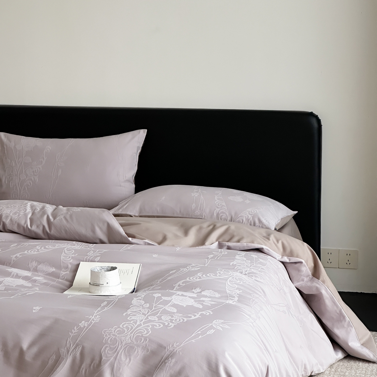 91家纺网 家纺一手货源 找家纺 玉宇阁家居 2026新款全棉纯棉40S大提花四件套 花漫枝