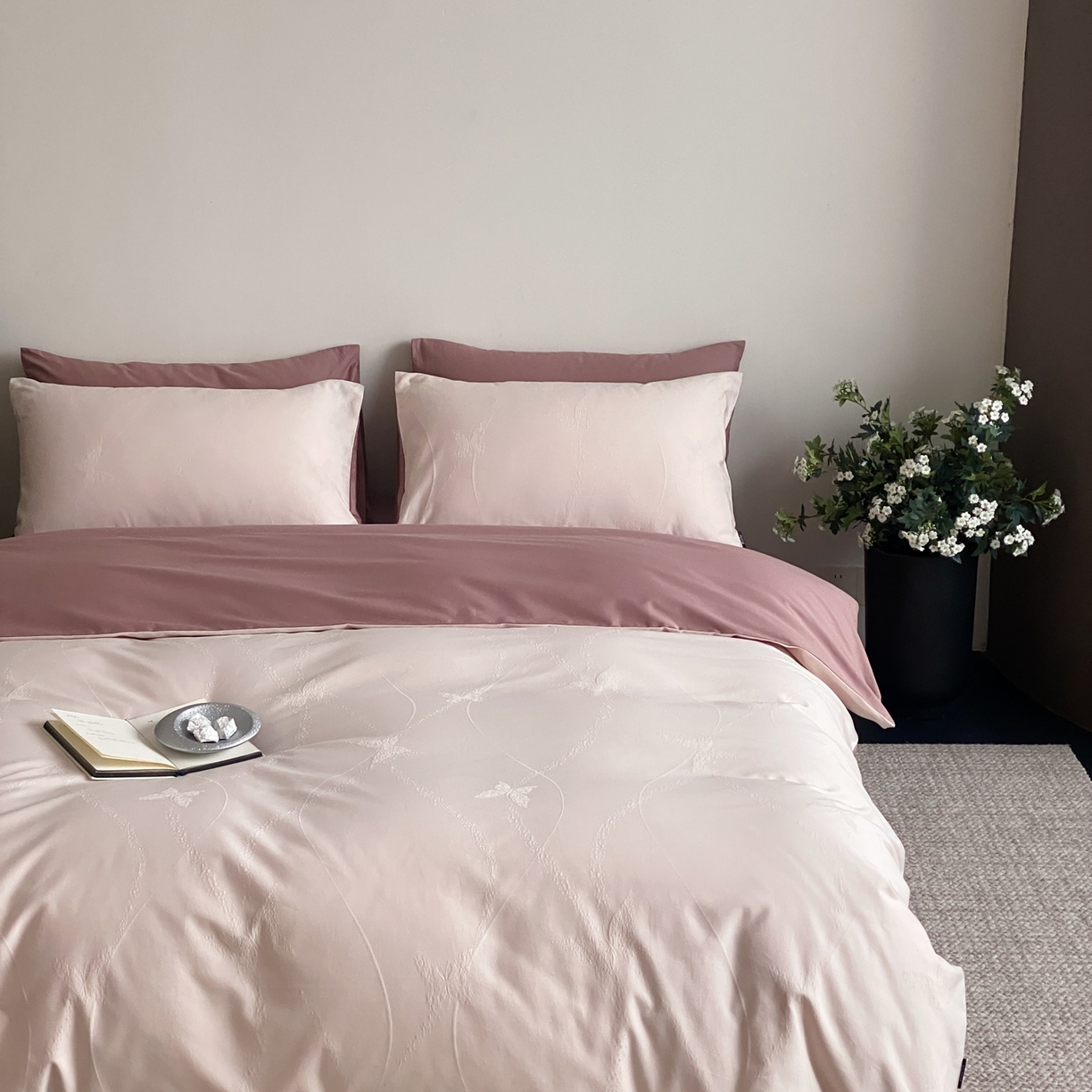 91家纺网 家纺一手货源 找家纺 玉宇阁家居 2026新款全棉纯棉40S大提花四件套 月屿栖蝶