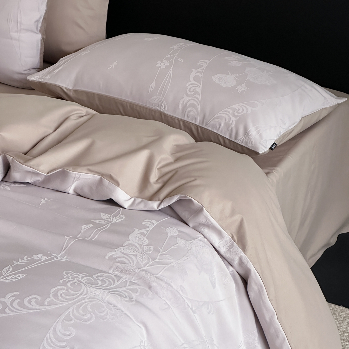 91家纺网 家纺一手货源 找家纺 玉宇阁家居 2026新款全棉纯棉40S大提花四件套 花漫枝