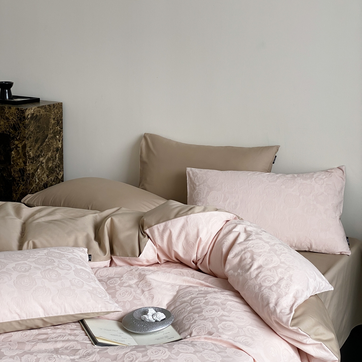 91家纺网 家纺一手货源 找家纺 玉宇阁家居 2026新款全棉纯棉40S大提花四件套 漫-云柔