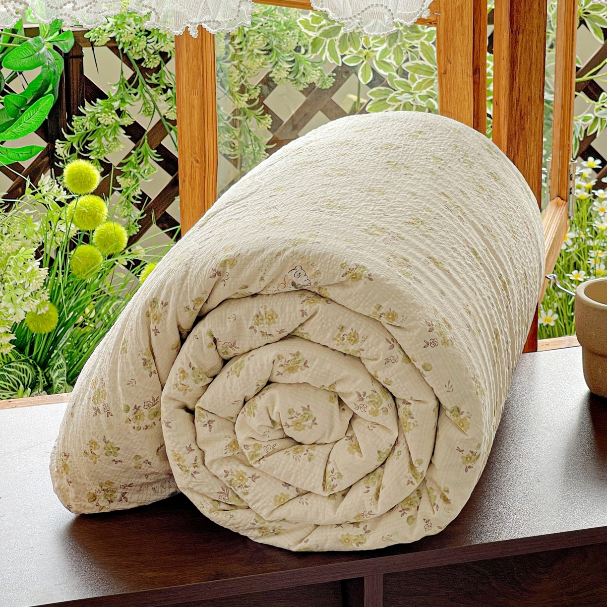 91家纺网 家纺一手货源 找家纺 一比一家纺 2026新款泡芙纱简款夏被四件套 春日小兔