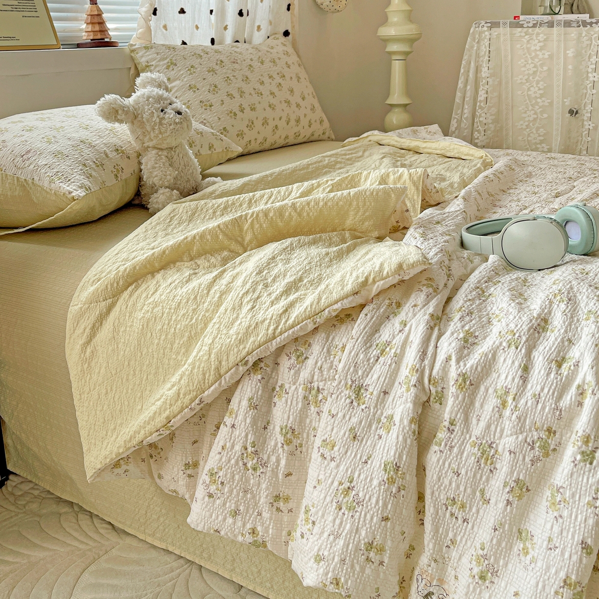 91家纺网 家纺一手货源 找家纺 一比一家纺 2026新款泡芙纱简款夏被四件套 春日小兔