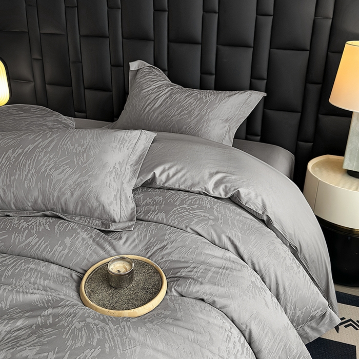 91家纺网 家纺一手货源 找家纺 宏羽纺家纺 2026新款100S长绒棉浮雕提花居家四件套 卡鲁-丁香灰