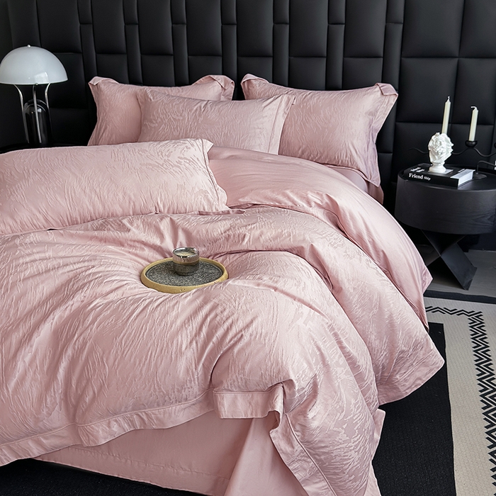 91家纺网 家纺一手货源 找家纺 宏羽纺家纺 2026新款100S长绒棉浮雕提花居家四件套 卡鲁-豆沙