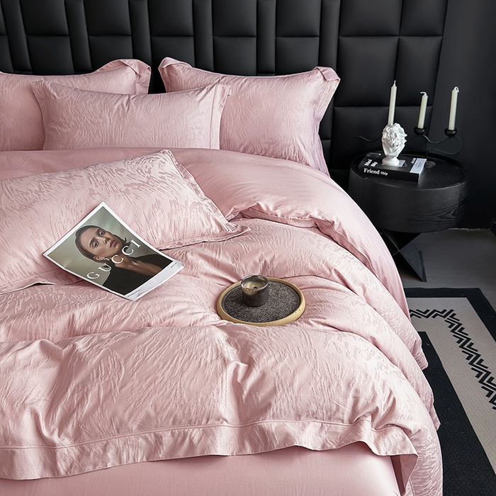 91家纺网 家纺一手货源 找家纺 宏羽纺家纺 2026新款100S长绒棉浮雕提花居家四件套 卡鲁-豆沙