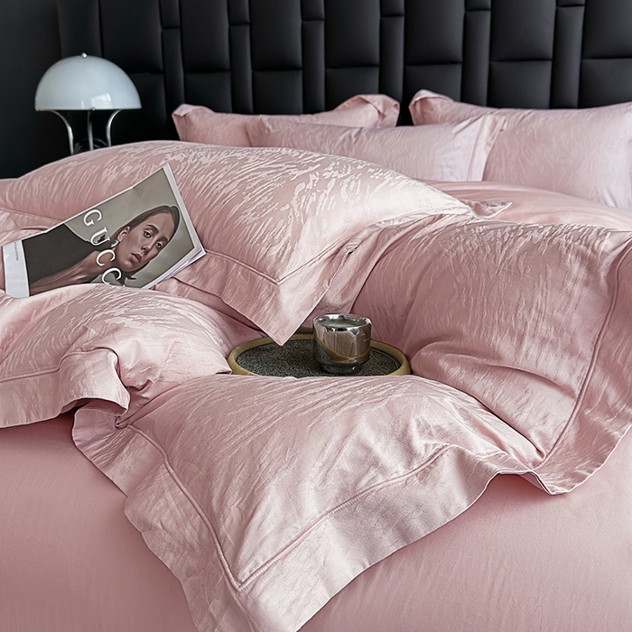 91家纺网 家纺一手货源 找家纺 宏羽纺家纺 2026新款100S长绒棉浮雕提花居家四件套 卡鲁-豆沙