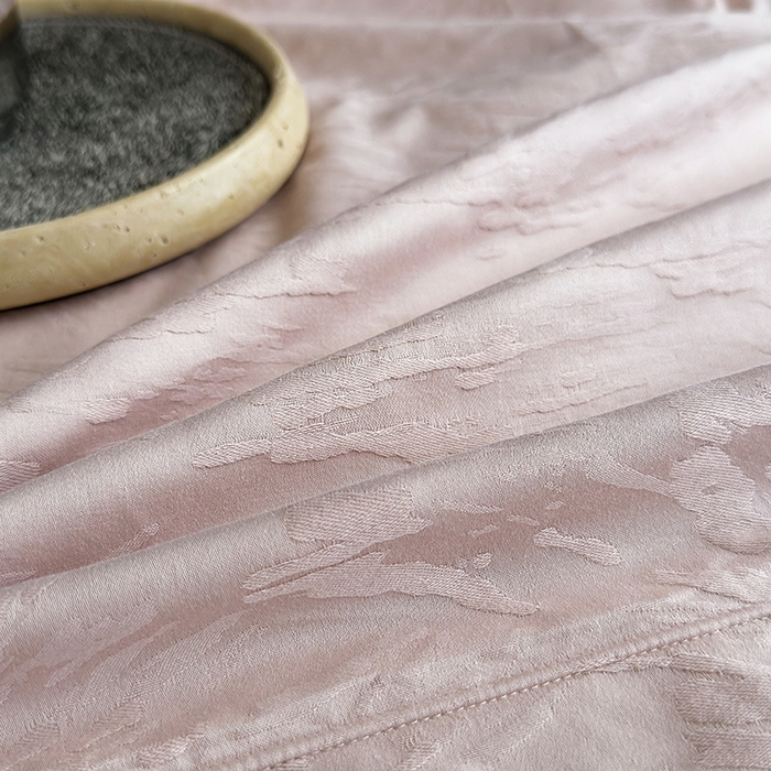 91家纺网 家纺一手货源 找家纺 宏羽纺家纺 2026新款100S长绒棉浮雕提花居家四件套 卡鲁-粉金