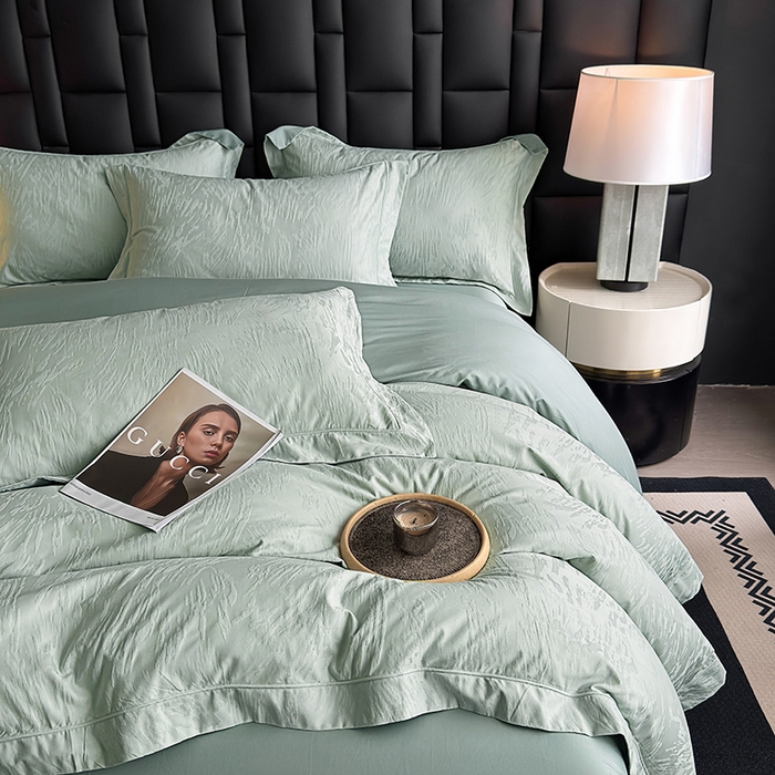 91家纺网 家纺一手货源 找家纺 宏羽纺家纺 2026新款100S长绒棉浮雕提花居家四件套 卡鲁-喜绿