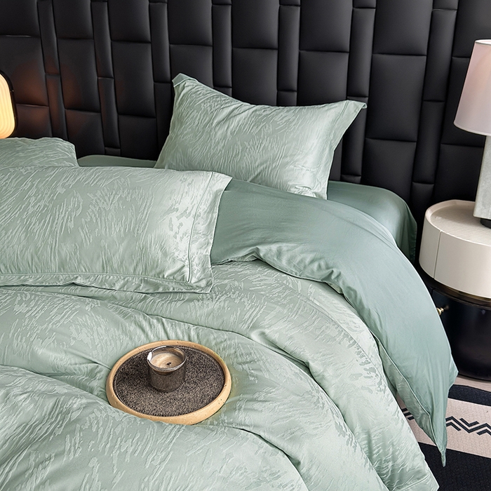 91家纺网 家纺一手货源 找家纺 宏羽纺家纺 2026新款100S长绒棉浮雕提花居家四件套 卡鲁-喜绿