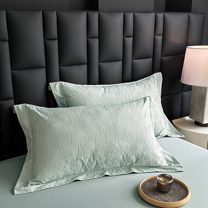 91家纺网 家纺一手货源 找家纺 宏羽纺家纺 2026新款100S长绒棉浮雕提花居家四件套 卡鲁-喜绿