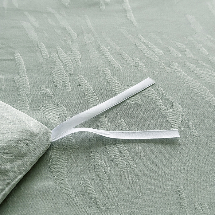 91家纺网 家纺一手货源 找家纺 宏羽纺家纺 2026新款100S长绒棉浮雕提花居家四件套 卡鲁-喜绿