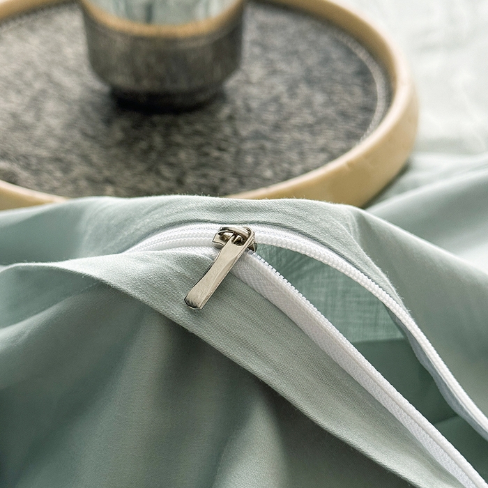 91家纺网 家纺一手货源 找家纺 宏羽纺家纺 2026新款100S长绒棉浮雕提花居家四件套 卡鲁-喜绿