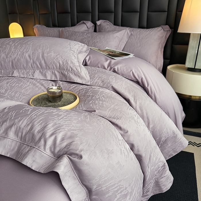 91家纺网 家纺一手货源 找家纺 宏羽纺家纺 2026新款100S长绒棉浮雕提花居家四件套 卡鲁-香芋紫