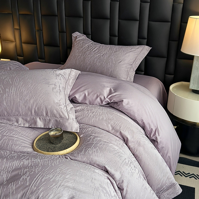 91家纺网 家纺一手货源 找家纺 宏羽纺家纺 2026新款100S长绒棉浮雕提花居家四件套 卡鲁-香芋紫