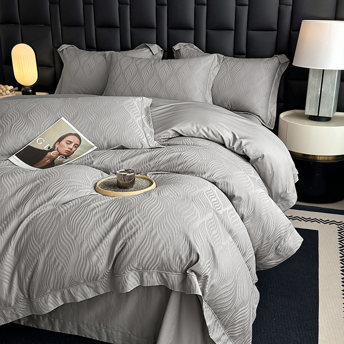 91家纺网 家纺一手货源 找家纺 宏羽纺家纺 2026新款100S长绒棉浮雕提花居家四件套 麦奢-丁香灰