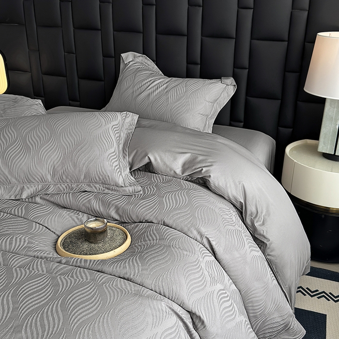 91家纺网 家纺一手货源 找家纺 宏羽纺家纺 2026新款100S长绒棉浮雕提花居家四件套 麦奢-丁香灰