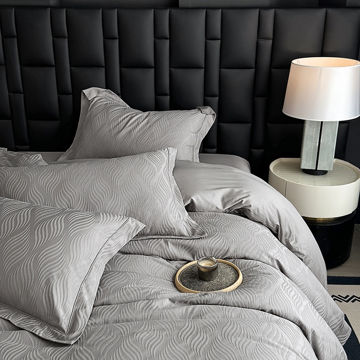 91家纺网 家纺一手货源 找家纺 宏羽纺家纺 2026新款100S长绒棉浮雕提花居家四件套 麦奢-丁香灰