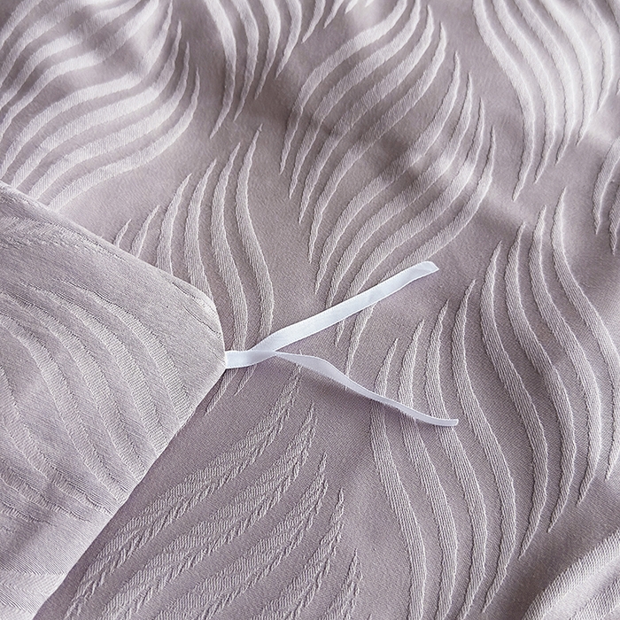 91家纺网 家纺一手货源 找家纺 宏羽纺家纺 2026新款100S长绒棉浮雕提花居家四件套 麦奢-香芋紫