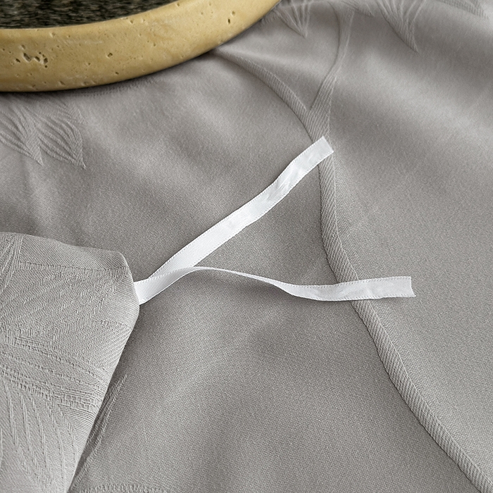 91家纺网 家纺一手货源 找家纺 宏羽纺家纺 2026新款100S长绒棉浮雕提花居家四件套 慕枝南下-丁香灰