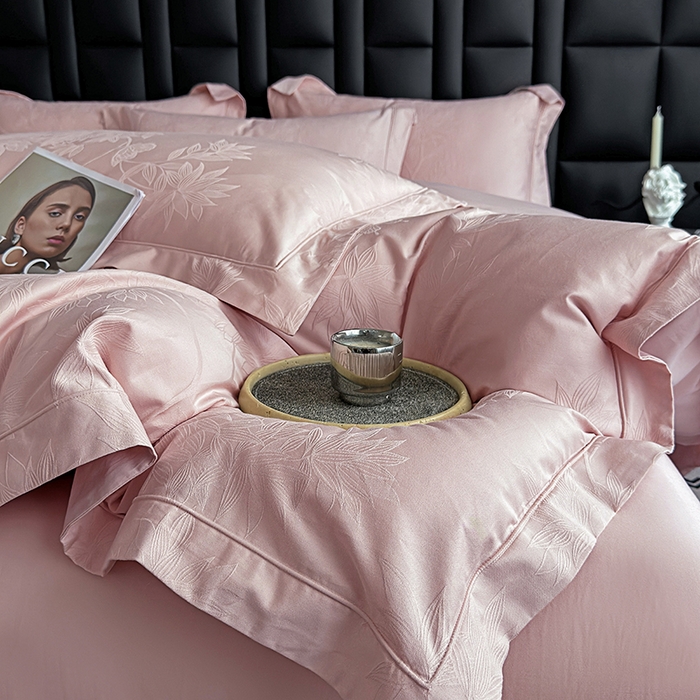 91家纺网 家纺一手货源 找家纺 宏羽纺家纺 2026新款100S长绒棉浮雕提花居家四件套 慕枝南下-豆沙