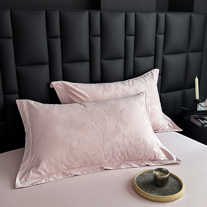 91家纺网 家纺一手货源 找家纺 宏羽纺家纺 2026新款100S长绒棉浮雕提花居家四件套 慕枝南下-粉金