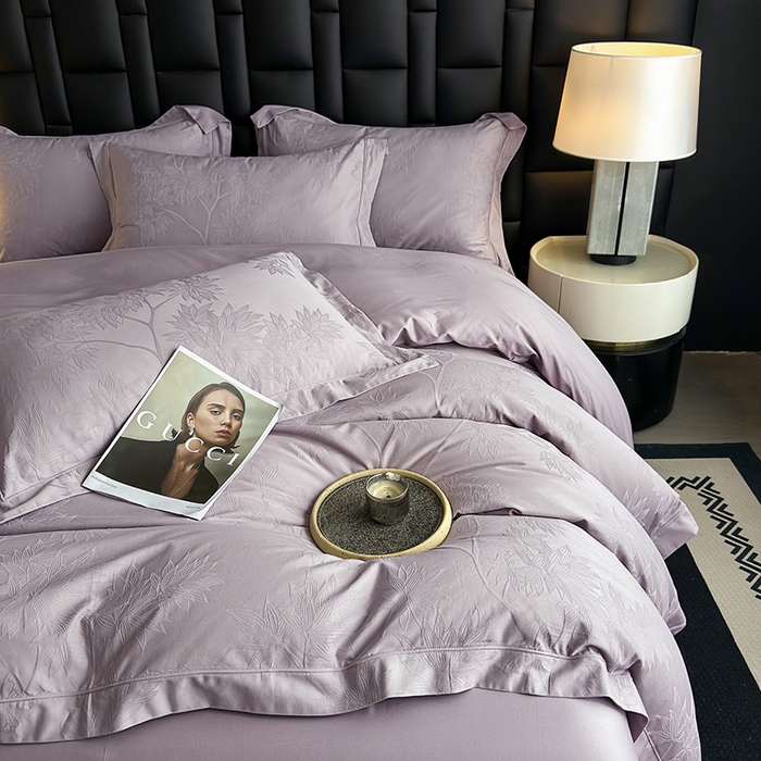 91家纺网 家纺一手货源 找家纺 宏羽纺家纺 2026新款100S长绒棉浮雕提花居家四件套 慕枝南下-香芋紫