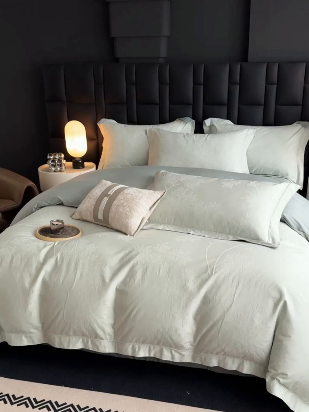 91家纺网 家纺一手货源 找家纺 宏羽纺家纺 2026新款100S长绒棉浮雕提花居家四件套 慕枝南下-香芋紫