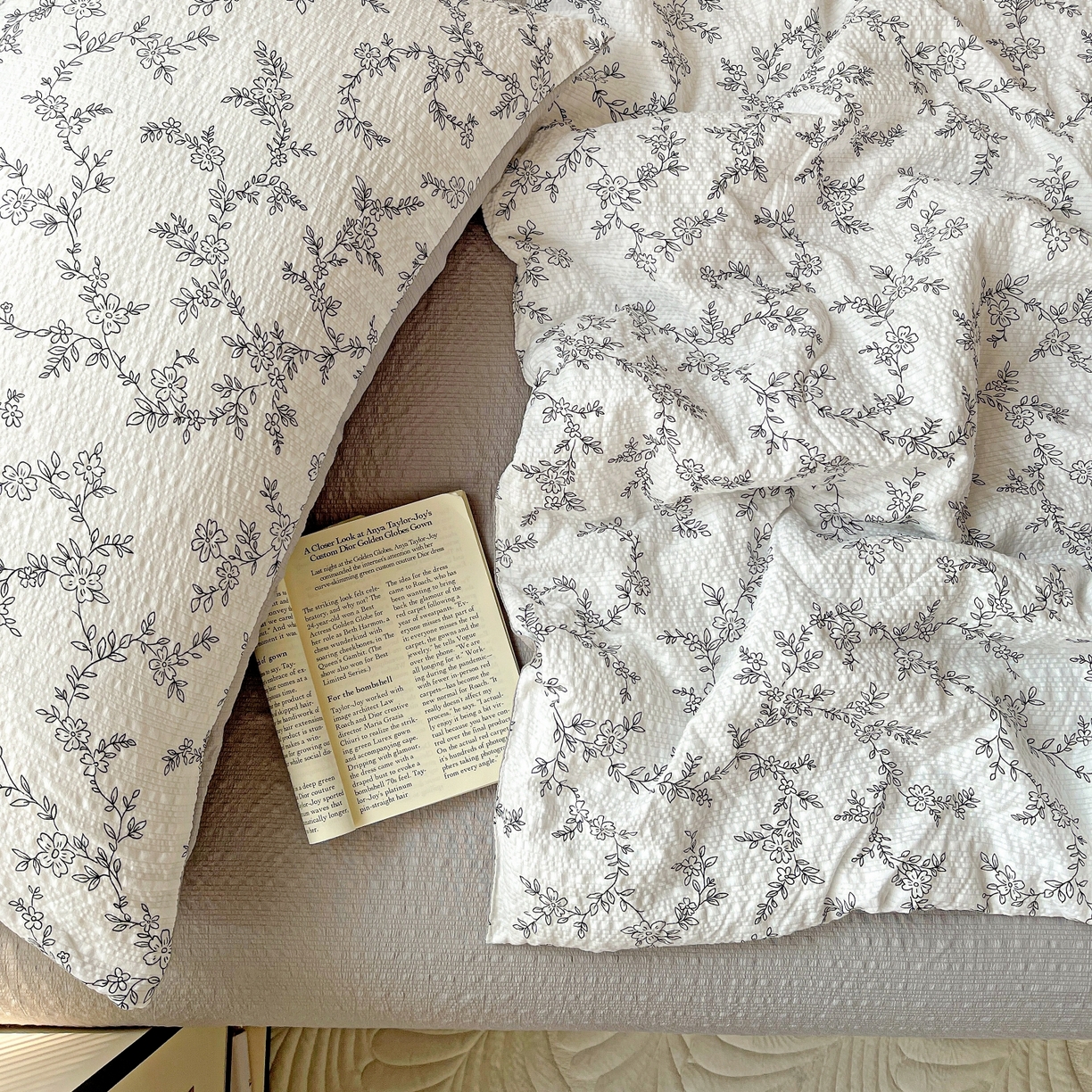 91家纺网 家纺一手货源 找家纺 一比一家纺 2026新款泡芙纱简款夏被四件套 素锦