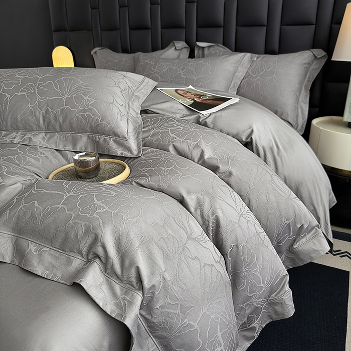 91家纺网 家纺一手货源 找家纺 宏羽纺家纺 2026新款100S长绒棉浮雕提花居家四件套 山间雾-丁香灰
