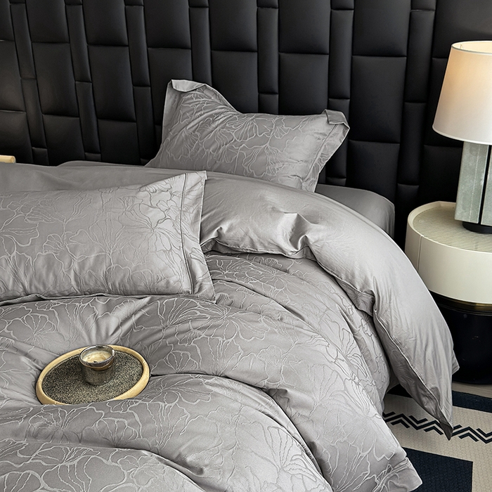 91家纺网 家纺一手货源 找家纺 宏羽纺家纺 2026新款100S长绒棉浮雕提花居家四件套 山间雾-丁香灰