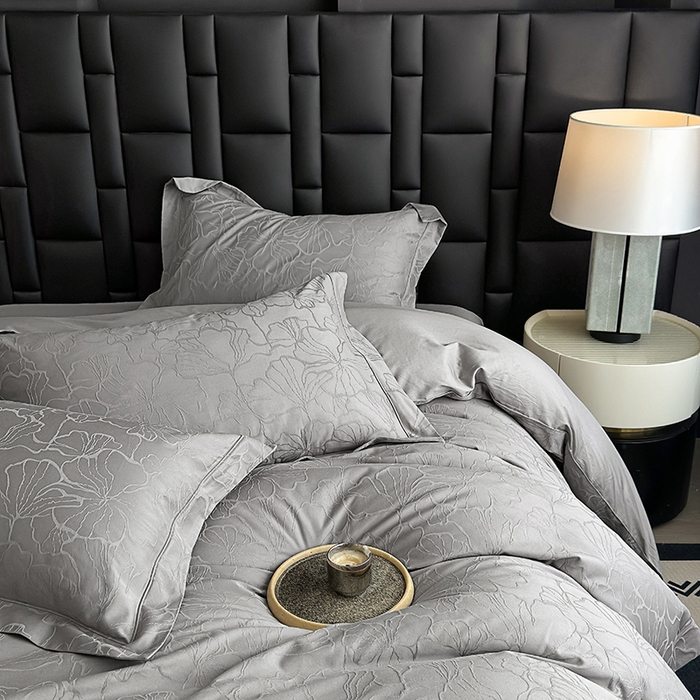 91家纺网 家纺一手货源 找家纺 宏羽纺家纺 2026新款100S长绒棉浮雕提花居家四件套 山间雾-丁香灰