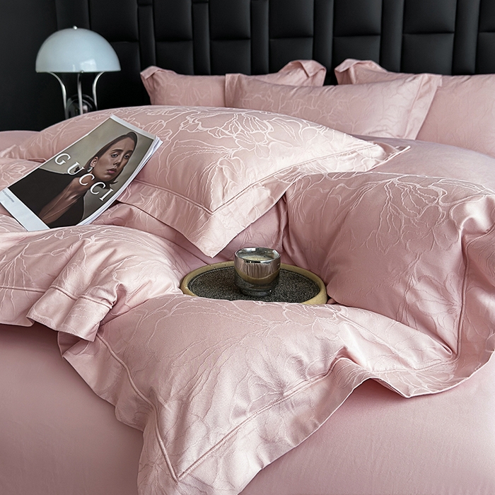 91家纺网 家纺一手货源 找家纺 宏羽纺家纺 2026新款100S长绒棉浮雕提花居家四件套 山间雾-豆沙