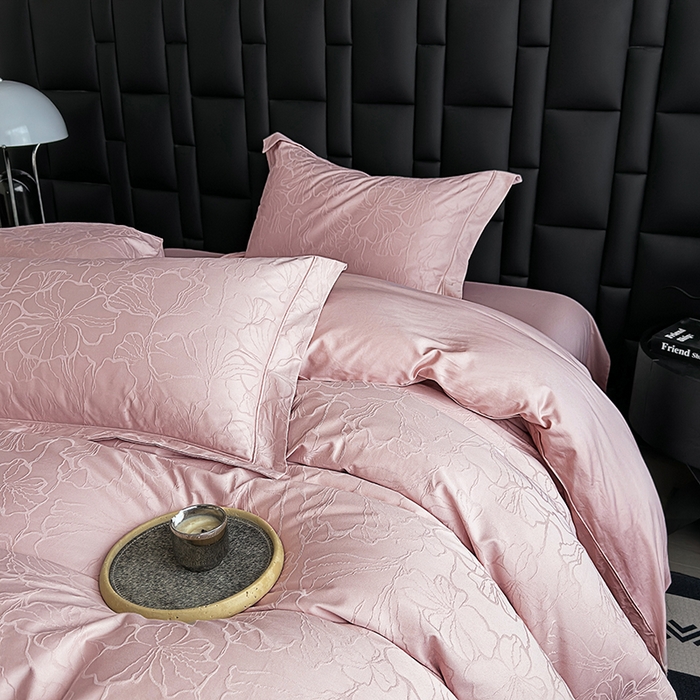 91家纺网 家纺一手货源 找家纺 宏羽纺家纺 2026新款100S长绒棉浮雕提花居家四件套 山间雾-豆沙