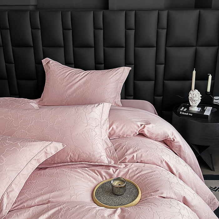 91家纺网 家纺一手货源 找家纺 宏羽纺家纺 2026新款100S长绒棉浮雕提花居家四件套 山间雾-豆沙