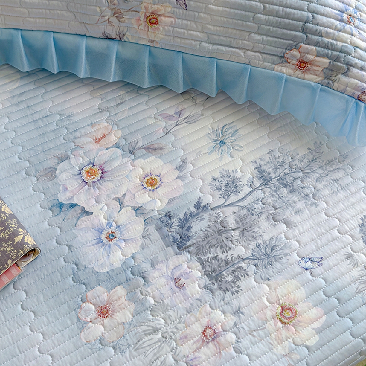 91家纺网 家纺一手货源 找家纺 （总）冬然家纺 2026新款锦氨凉感丝数码印花工艺云感纱花边凉席席子