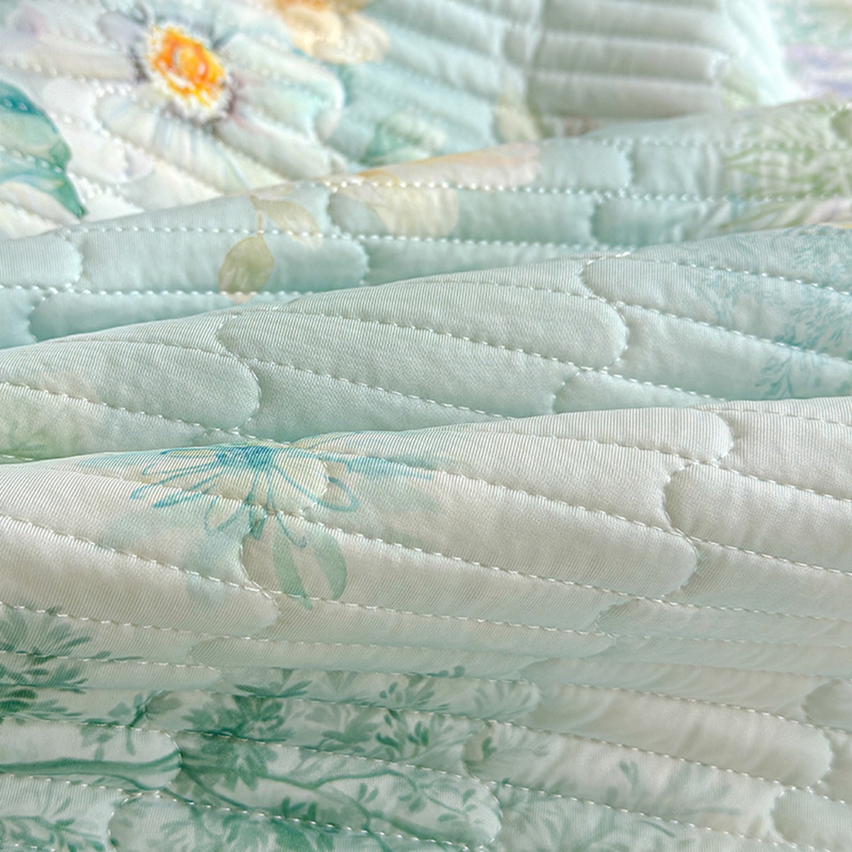 91家纺网 家纺一手货源 找家纺 冬然家纺 2026新款锦氨凉感丝数码印花工艺云感纱花边凉席席子 春风里绿