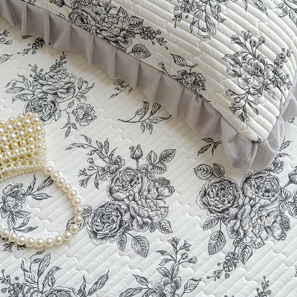 91家纺网 家纺一手货源 找家纺 冬然家纺 2026新款锦氨凉感丝数码印花工艺云感纱花边凉席席子 素颜花絮