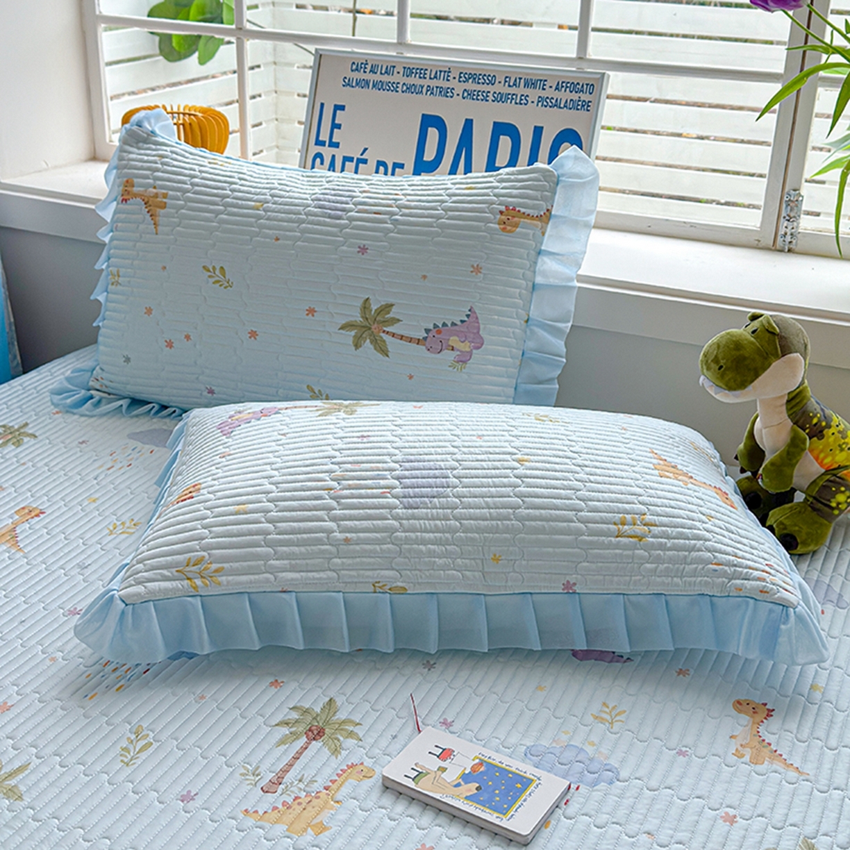 91家纺网 家纺一手货源 找家纺 冬然家纺 2026新款锦氨凉感丝数码印花工艺云感纱花边凉席席子 恐龙乐园