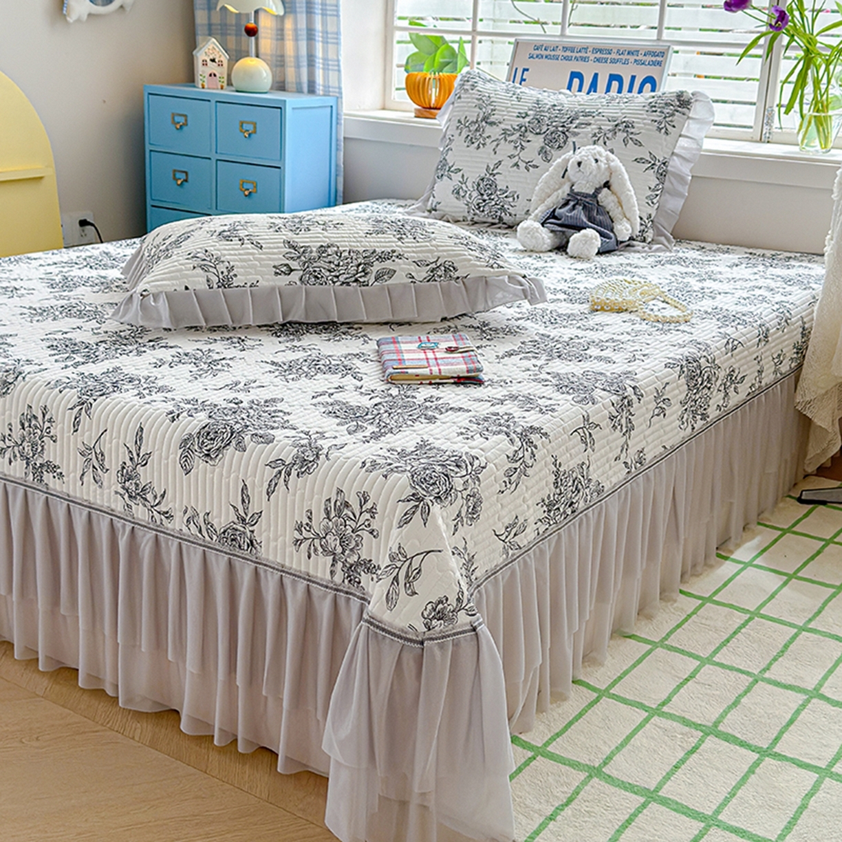 91家纺网 家纺一手货源 找家纺 冬然家纺 2026新款锦氨凉感丝数码印花工艺云感纱花边凉席席子 素颜花絮