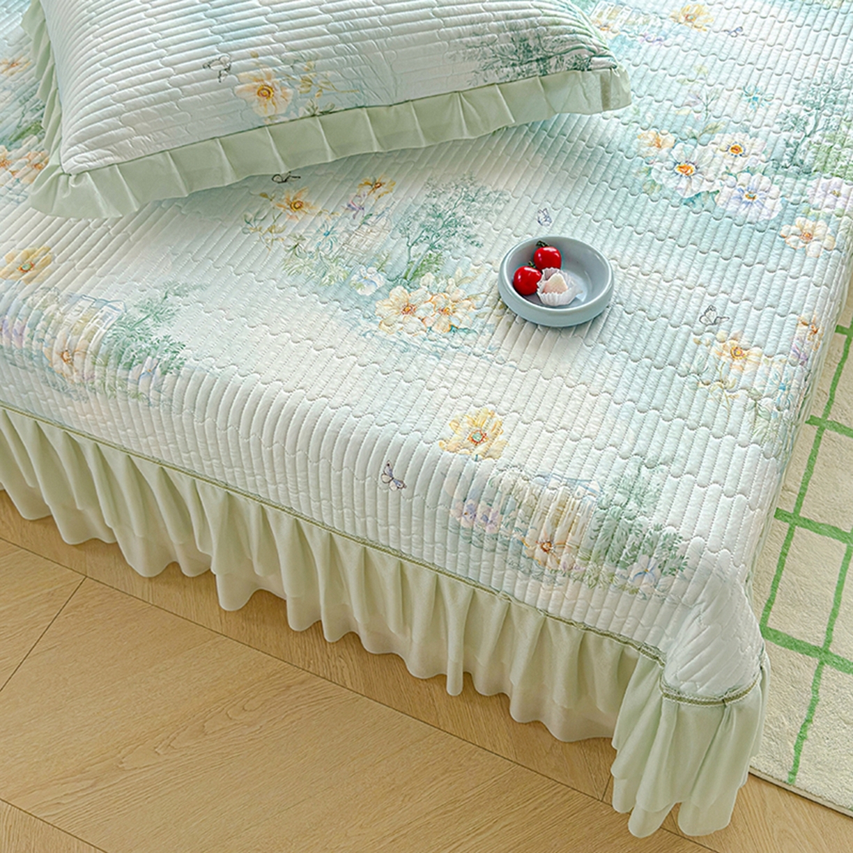 91家纺网 家纺一手货源 找家纺 冬然家纺 2026新款锦氨凉感丝数码印花工艺云感纱花边凉席席子 春风里绿