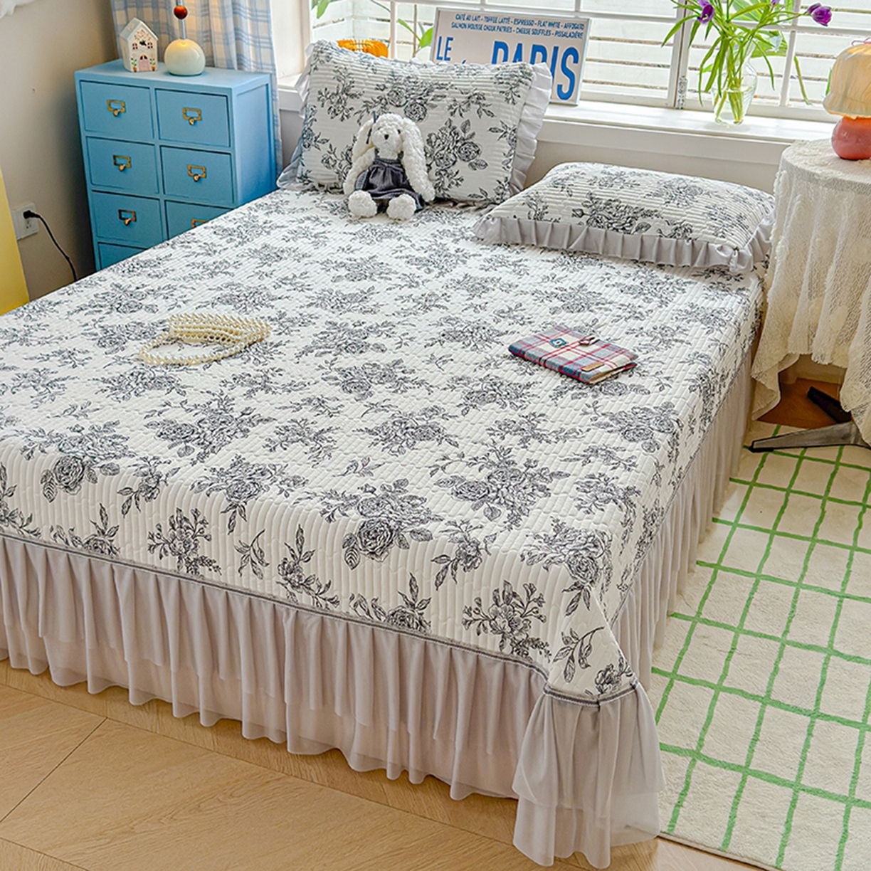 91家纺网 家纺一手货源 找家纺 冬然家纺 2026新款锦氨凉感丝数码印花工艺云感纱花边凉席席子 素颜花絮