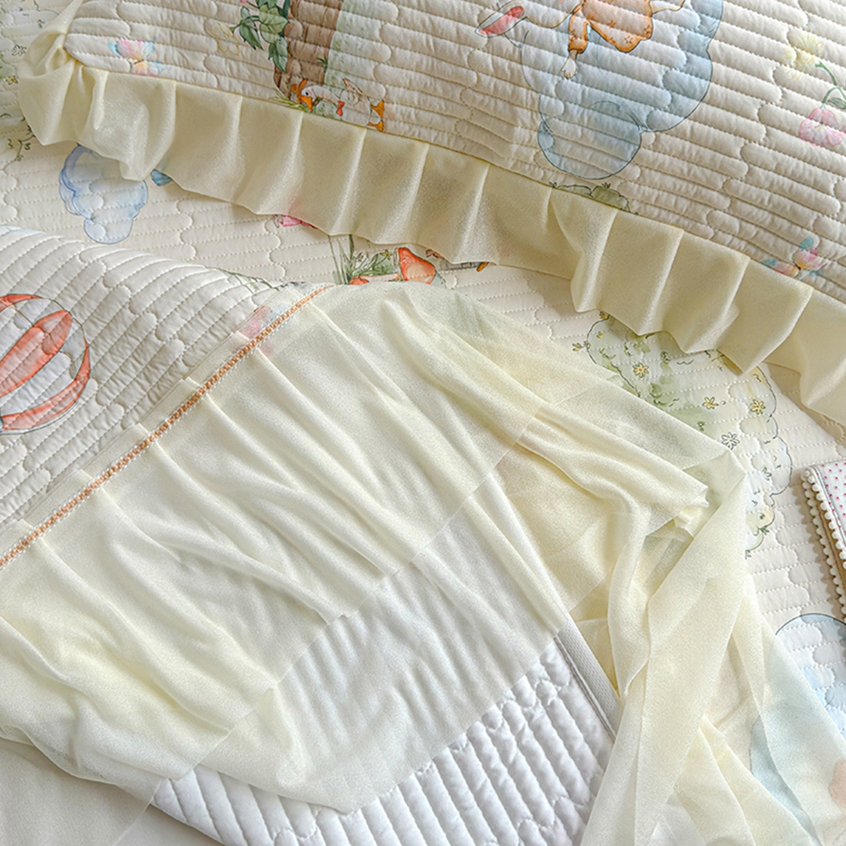 91家纺网 家纺一手货源 找家纺 冬然家纺 2026新款锦氨凉感丝数码印花工艺云感纱花边凉席席子 萌宠乐园