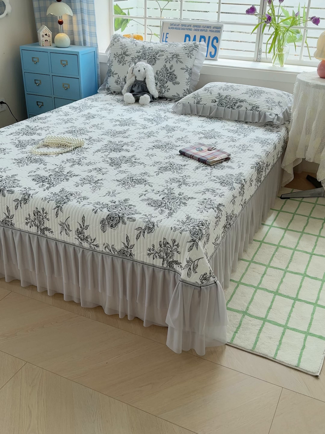 91家纺网 家纺一手货源 找家纺 冬然家纺 2026新款锦氨凉感丝数码印花工艺云感纱花边凉席席子 素颜花絮