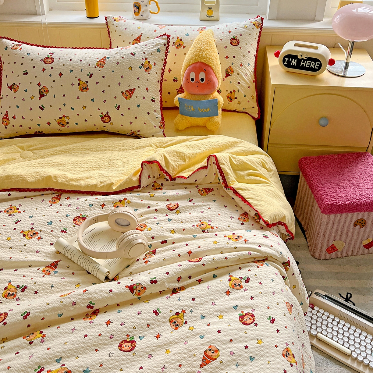 91家纺网 家纺一手货源 找家纺 恒尚居 2026新款A类泡芙纱贝壳边夏被四套件空调被三角针绣边夏被夏被四件套 【奶黄星星人】小花边