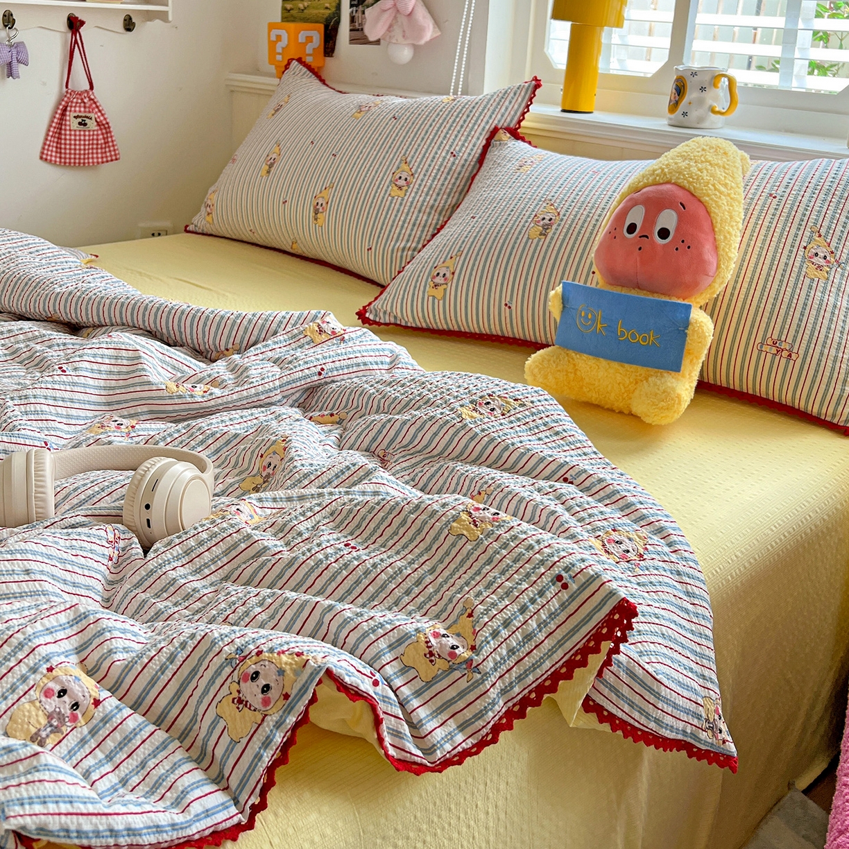 91家纺网 家纺一手货源 找家纺 恒尚居 2026新款A类泡芙纱贝壳边夏被四套件空调被三角针绣边夏被夏被四件套 【阳光条纹】小花边