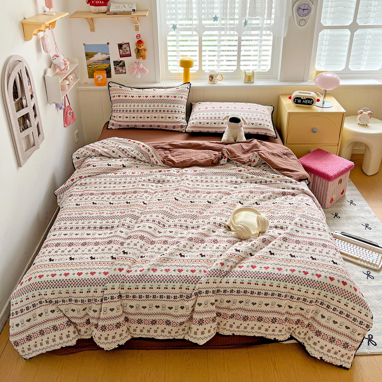 91家纺网 家纺一手货源 找家纺 恒尚居 2026新款A类泡芙纱贝壳边夏被四套件空调被三角针绣边夏被夏被四件套 【费尔岛小狗】小花边