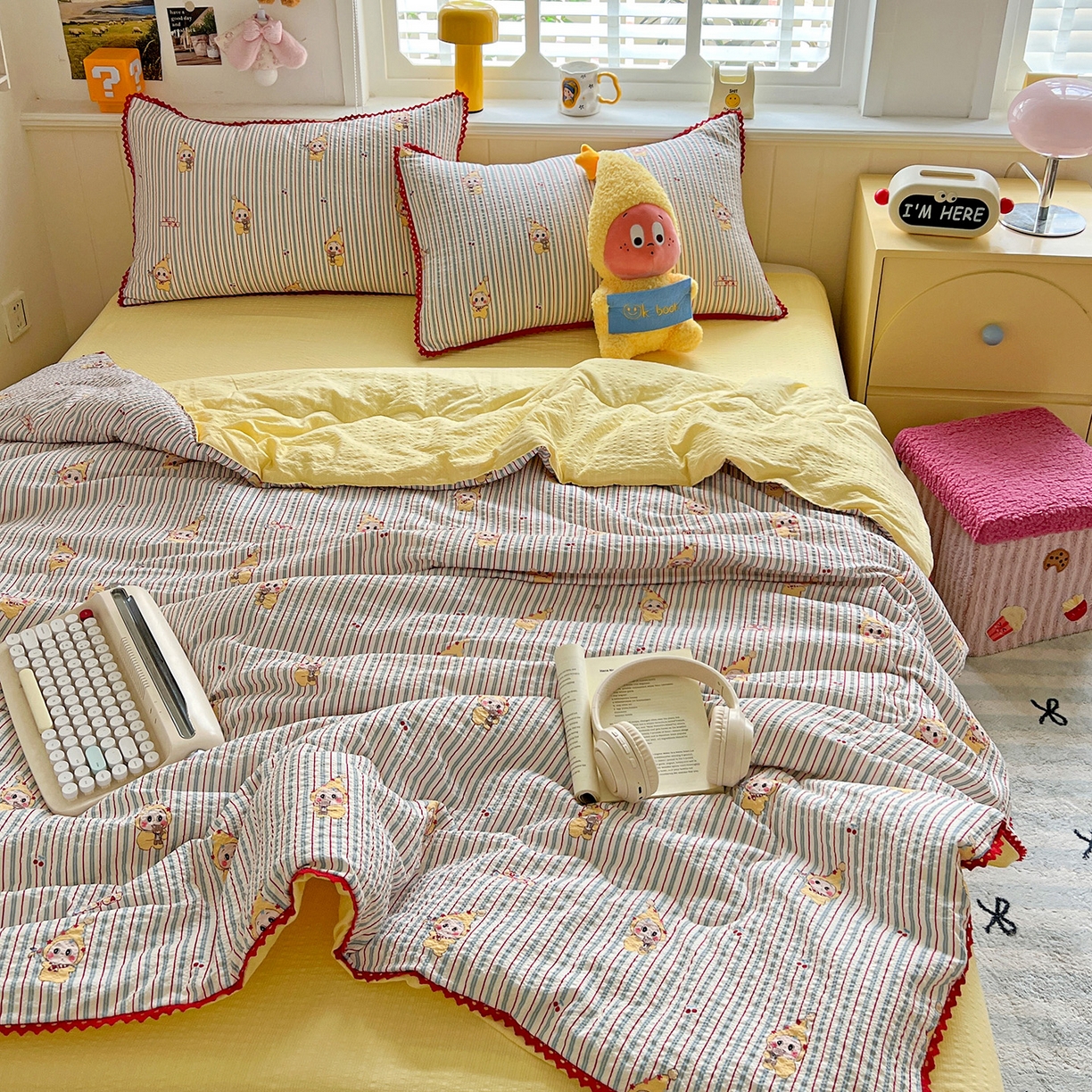 91家纺网 家纺一手货源 找家纺 恒尚居 2026新款A类泡芙纱贝壳边夏被四套件空调被三角针绣边夏被夏被四件套 【阳光条纹】小花边